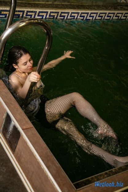 Wetlook girl video & photo - 2 katrina 4/25 - Wetlook.biz
