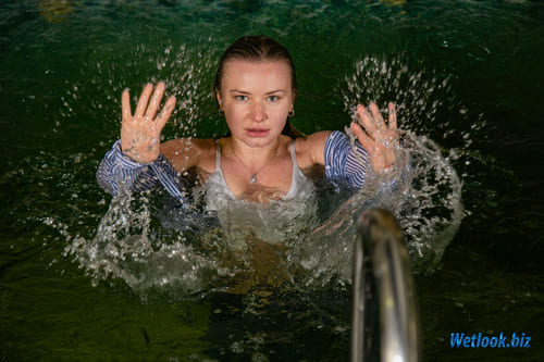 0-083 Wetlook girl video & photo - 2 Melanie 1/25 - Wetlook.biz